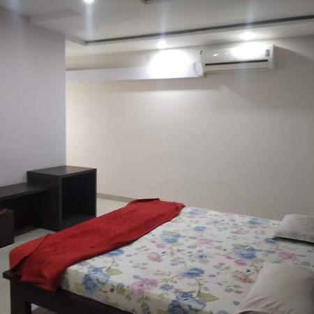 Hotel Indraprasth Balangir Buitenkant foto