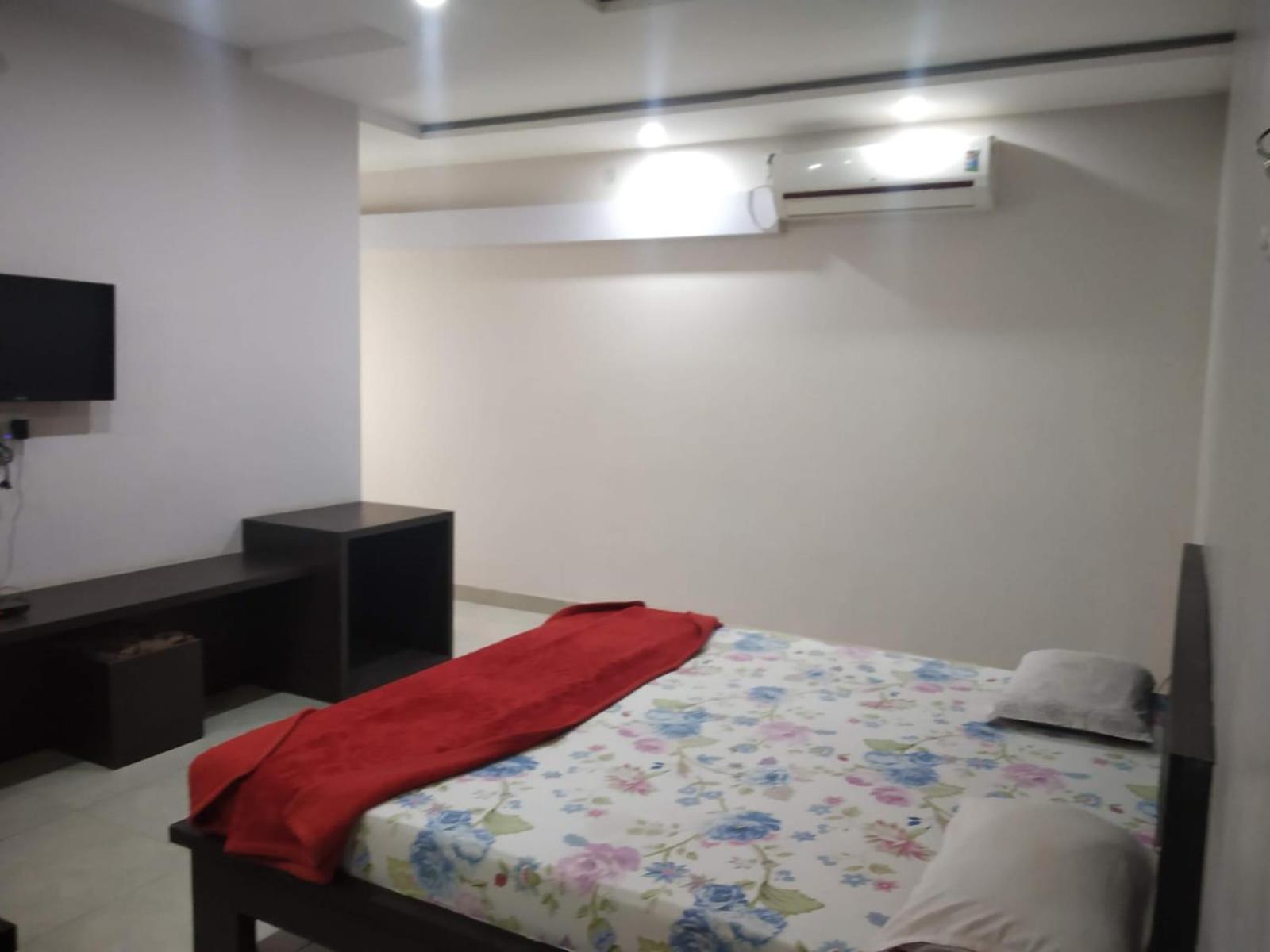 Hotel Indraprasth Balangir Buitenkant foto